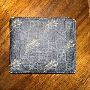 Gucci Men Tiger Bifold Wallet